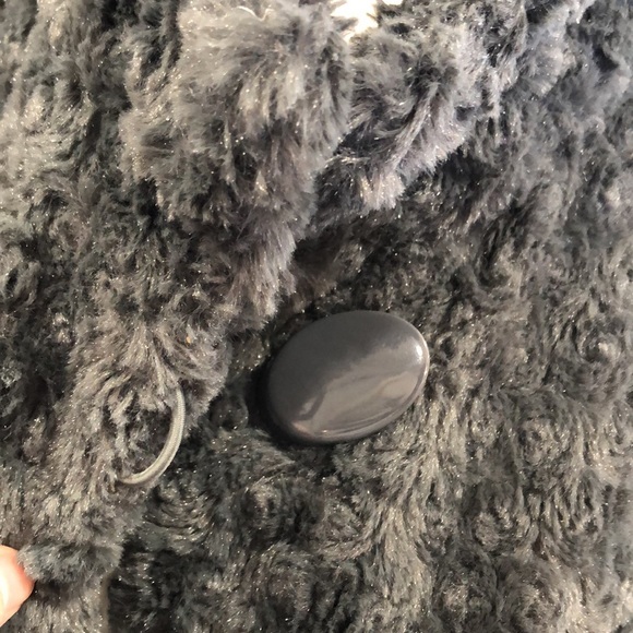 Closing my closet sale!
Dennis Basso faux fur coat - Picture 5 of 10